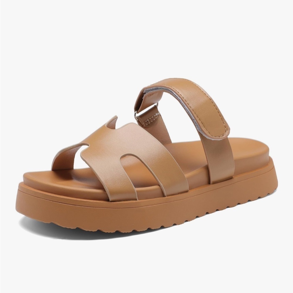 NEW Woman’s Tan slip on sandals size 10